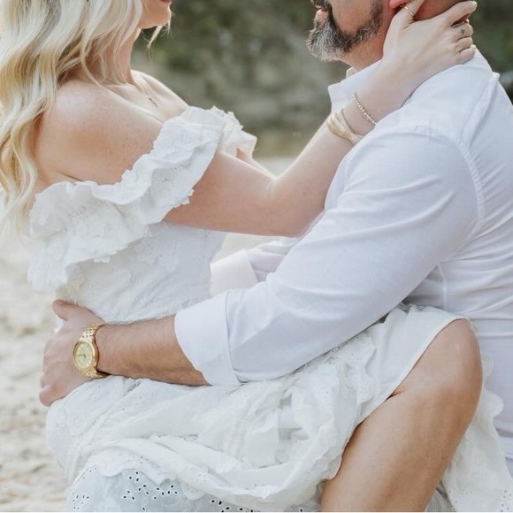 Astr White Off-Shoulder Midi Dress - Picture 10 of 10